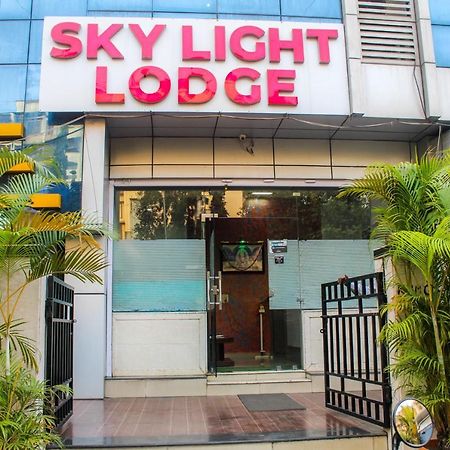 Hotel Skylight Нави Мумбаи Экстерьер фото